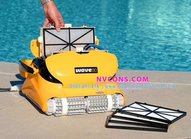 Dễ dàng vệ sinh tấm lọc robot sau chu trình vận hành bể bơi