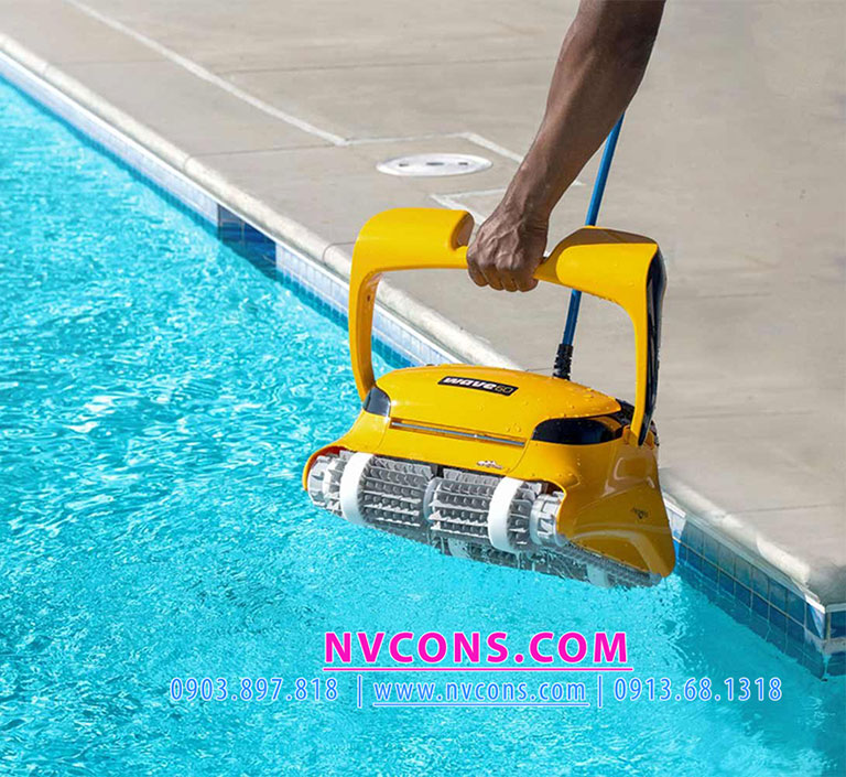 Sử dụng robot vệ sinh bể bơi Wave 80 đúng cách để bền lâu