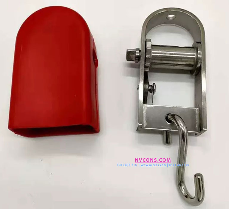 Tăng đơ căng cáp lắp đặt dây phao chia làn bể bơi hình trụ